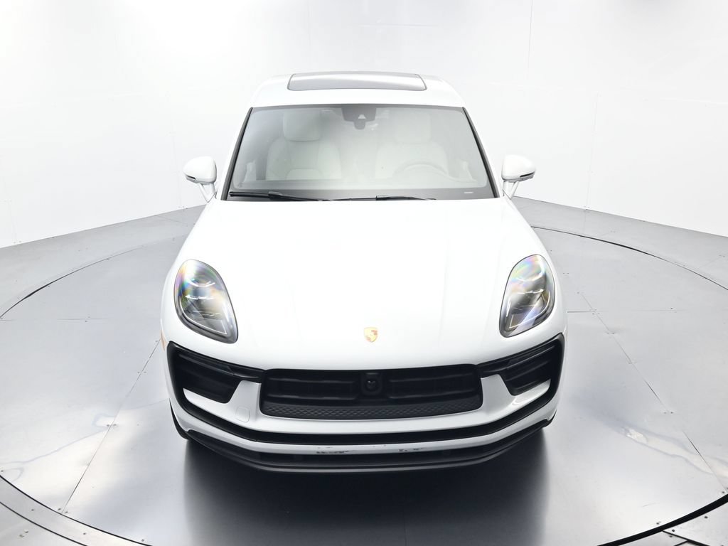 Certified 2026 Porsche Macan AWD/4WD image 44