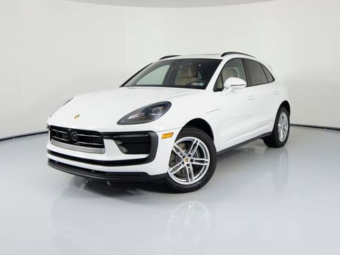 New 2026 Porsche Macan image 1