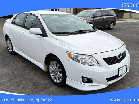 Used 2010 Toyota Corolla S FWD image 2