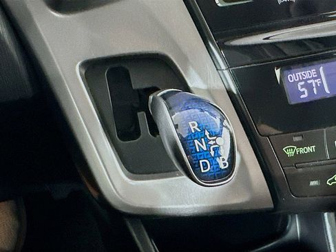 Used 2016 Toyota Prius V Three image 18