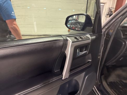 Used 2016 Toyota 4Runner SR5 image 13