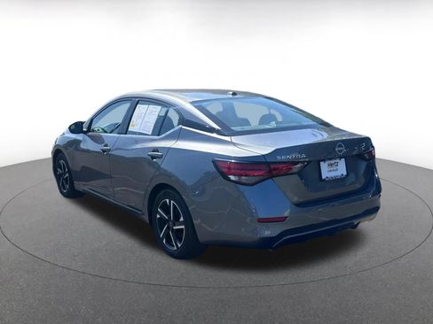 Used 2025 Nissan Sentra SV FWD image 17