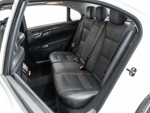Used 2013 Mercedes-Benz S 550 4MATIC image 31