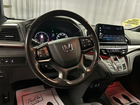 Used 2025 Honda Odyssey Sport-L image 13