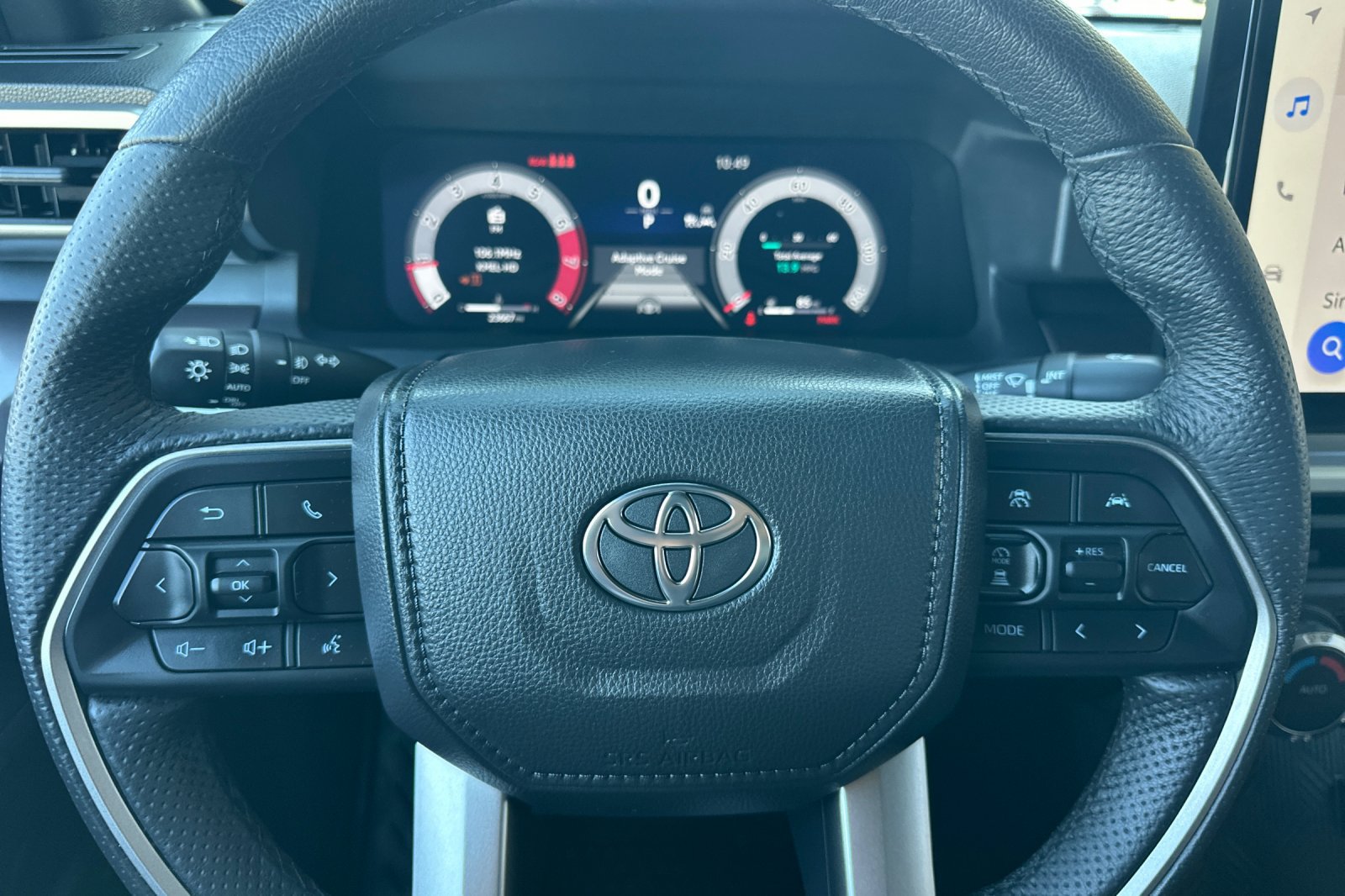 Used 2025 Toyota Tacoma TRD Sport AWD/4WD image 22
