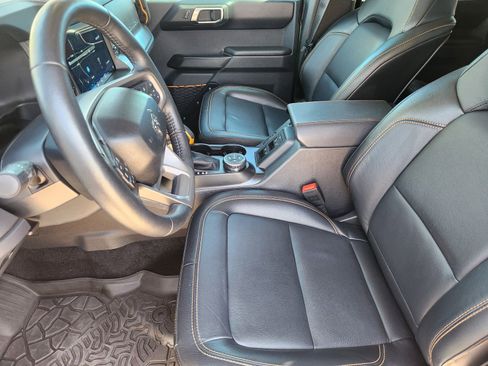 Used 2024 Ford Bronco Badlands image 10