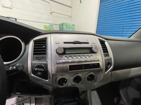 Used 2006 Toyota Tacoma 4x4 Access Cab V6 image 13