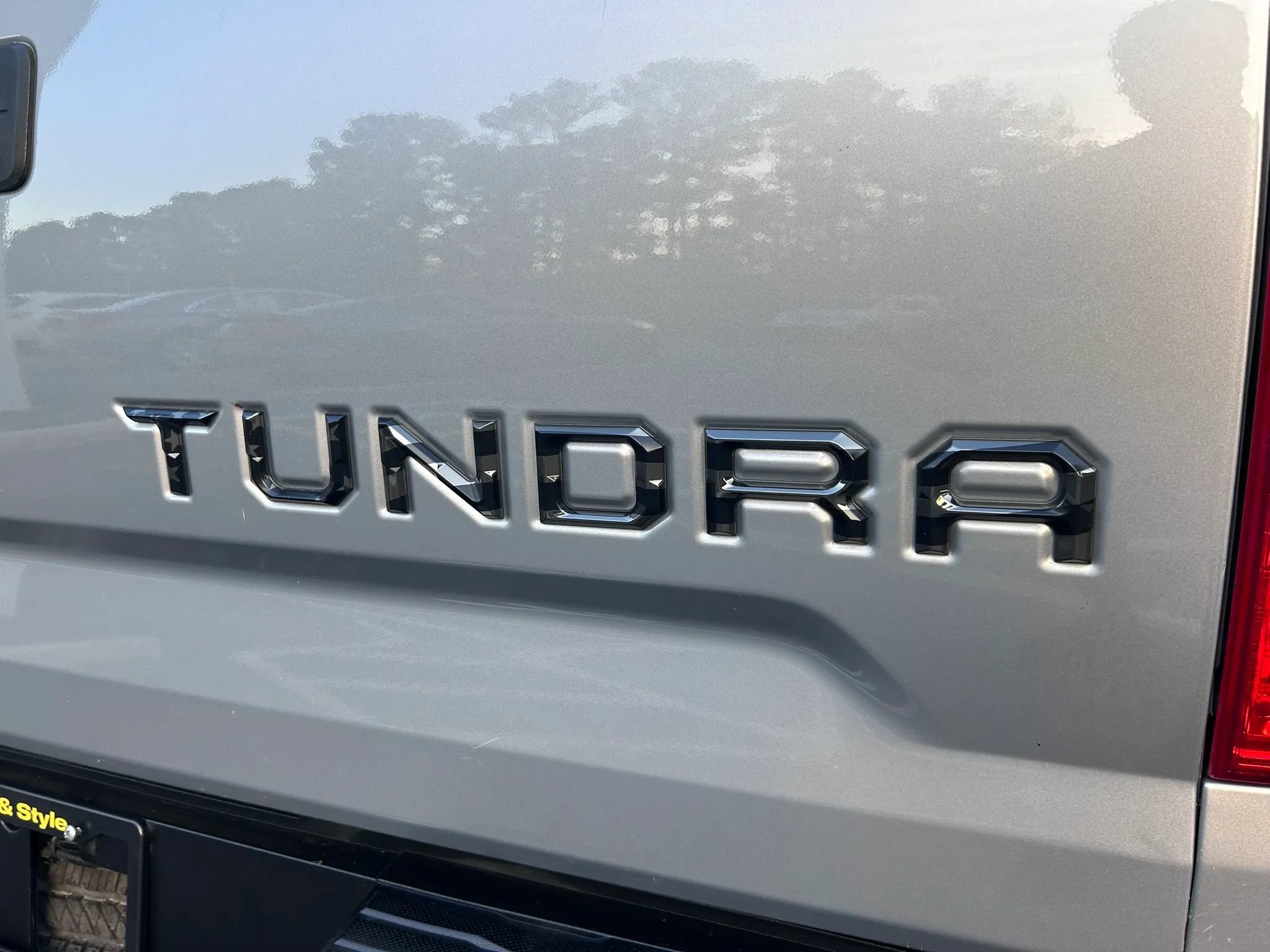Used 2018 Toyota Tundra SR5 w/ SR5 Upgrade Package RWD image 7
