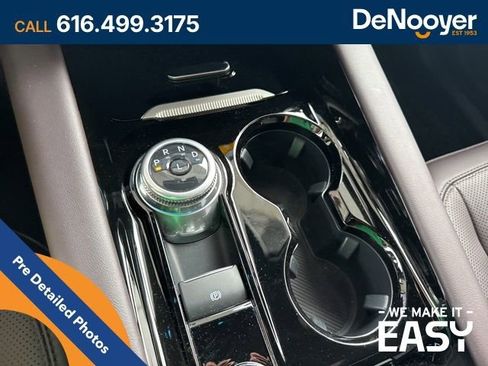 Used 2025 Ford Explorer Platinum w/ Ultimate Package AWD/4WD image 24