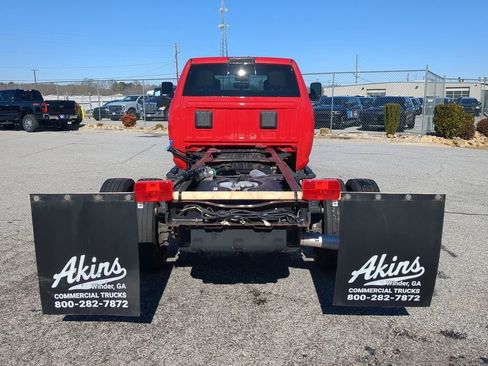 Used 2021 RAM 5500 Tradesman w/ Chrome Appearance Group RWD image 11