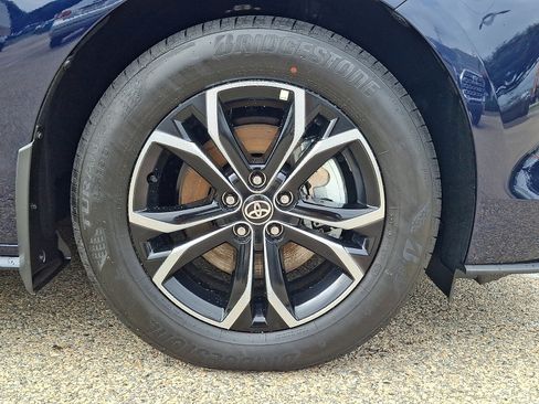 Certified 2026 Toyota Sienna Platinum AWD/4WD image 8