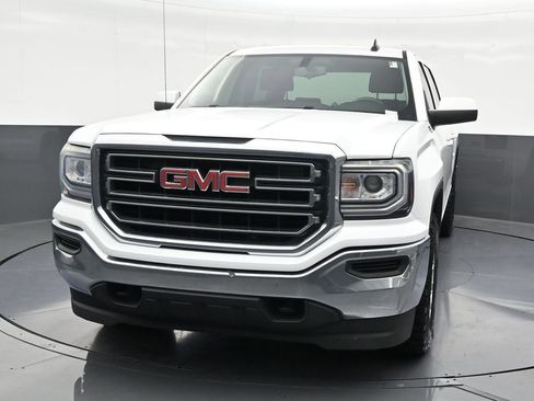 Used 2018 GMC Sierra 1500 SLE w/ Suspension Package, Off-Road AWD/4WD image 9