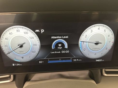 Used 2023 Hyundai Elantra SEL w/ Convenience Package FWD image 11