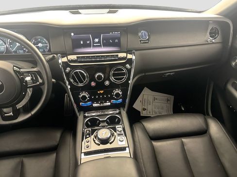 Used 2024 Rolls-Royce Cullinan AWD/4WD image 25