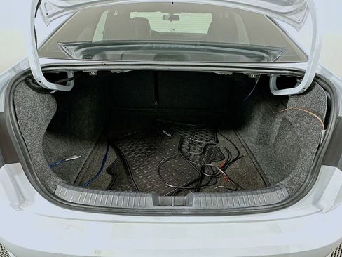 Used 2019 Volkswagen Jetta SE image 25