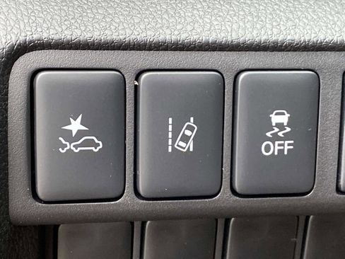 Used 2024 Mitsubishi Eclipse Cross LE image 21