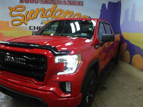 Used 2021 GMC Sierra 1500 Elevation w/ LPO, Elevation Black Package AWD/4WD image 4