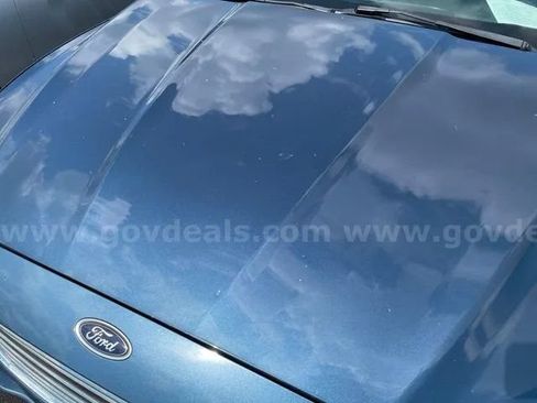 Used 2019 Ford Fusion SE FWD image 8