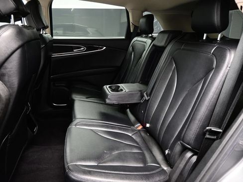 Used 2023 Lincoln Nautilus FWD w/ Premium Package image 33