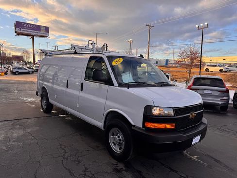 Used 2025 Chevrolet Express 2500 Extended w/ Communications Package image 7