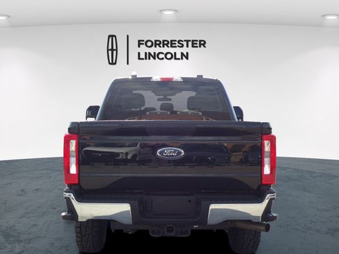 Used 2023 Ford F250 XL w/ XL Off-Road Package AWD/4WD image 4