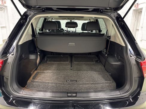 Used 2019 Volkswagen Tiguan SE image 33