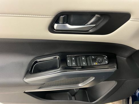 New 2026 Nissan Pathfinder SL w/ SL Premium Package image 4