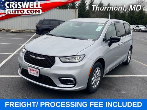 New 2026 Chrysler Pacifica Select image 1