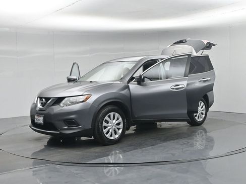 Used 2015 Nissan Rogue S image 28