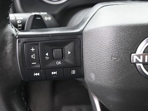 Used 2025 Nissan Rogue SV FWD image 7