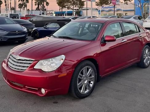 Used 2008 Chrysler Sebring Limited w/ Luxury Group image 2