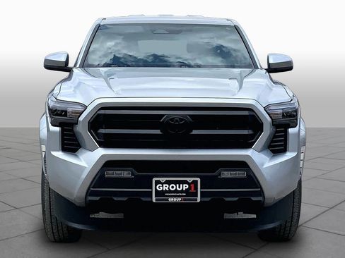 Used 2025 Toyota Tacoma SR5 image 4