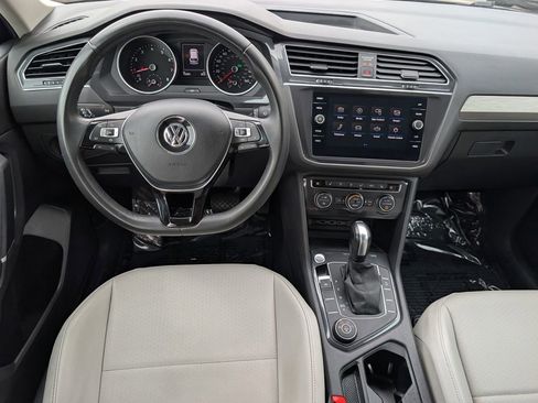 Used 2020 Volkswagen Tiguan SE w/ Panoramic Sunroof Package AWD/4WD image 20