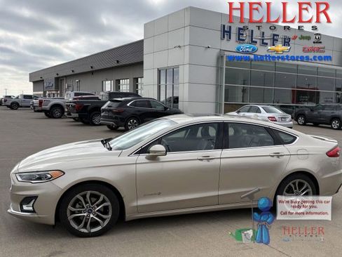 Used 2019 Ford Fusion Titanium image 1