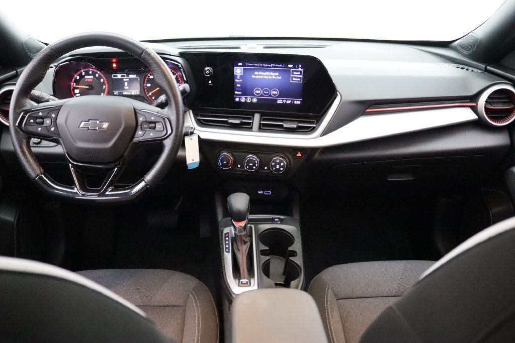 Used 2024 Chevrolet Trax RS w/ Driver Confidence Package FWD image 23