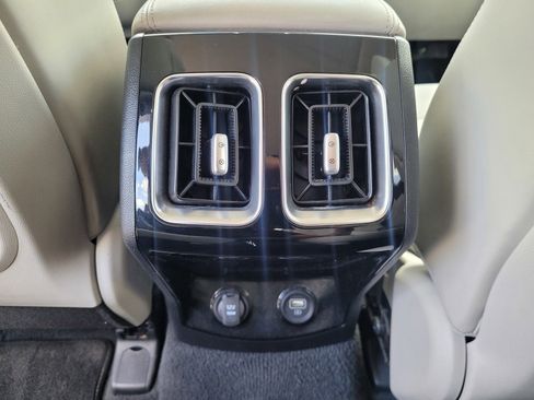 Used 2022 Kia Sorento SX image 12