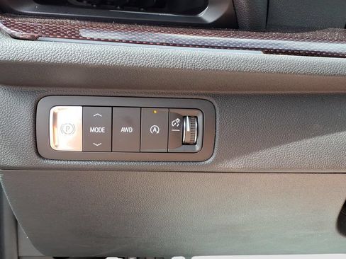 Used 2024 Chevrolet Traverse RS w/ LPO, Floor Liner Package AWD/4WD image 22