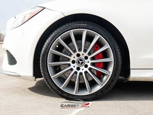 Used 2017 Mercedes-Benz CLS 550 w/ Premium 2 Package image 9