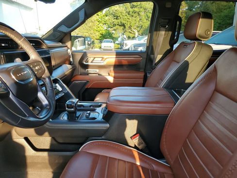Used 2024 GMC Sierra 1500 Denali Ultimate AWD/4WD image 19
