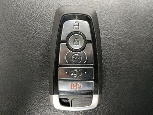 Used 2018 Ford Edge Titanium w/ Equipment Group 302A image 32