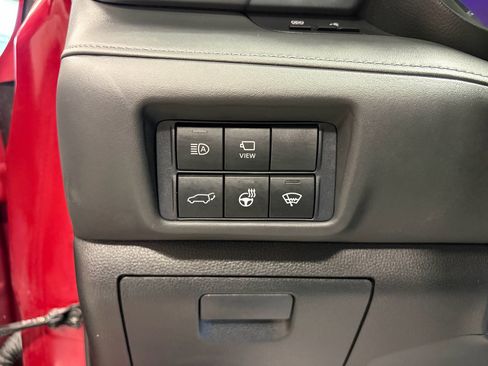 Used 2021 Toyota Highlander Limited AWD/4WD image 17
