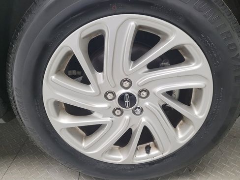 Used 2021 Lincoln Corsair AWD image 31