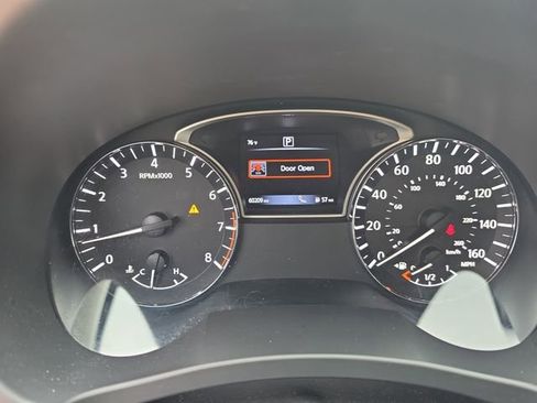 Used 2016 Nissan Altima 2.5 SV w/ Convenience Package FWD image 15
