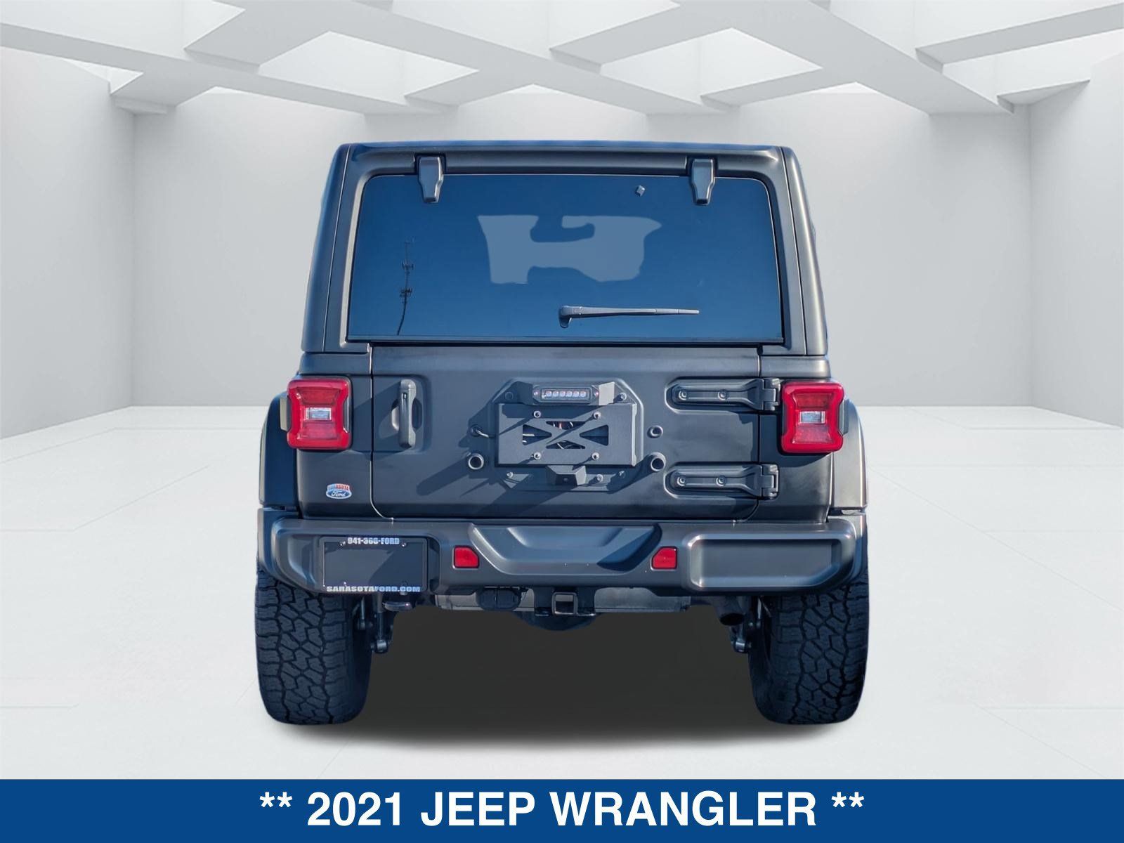 Used 2021 Jeep Wrangler Unlimited Sahara AWD/4WD image 6