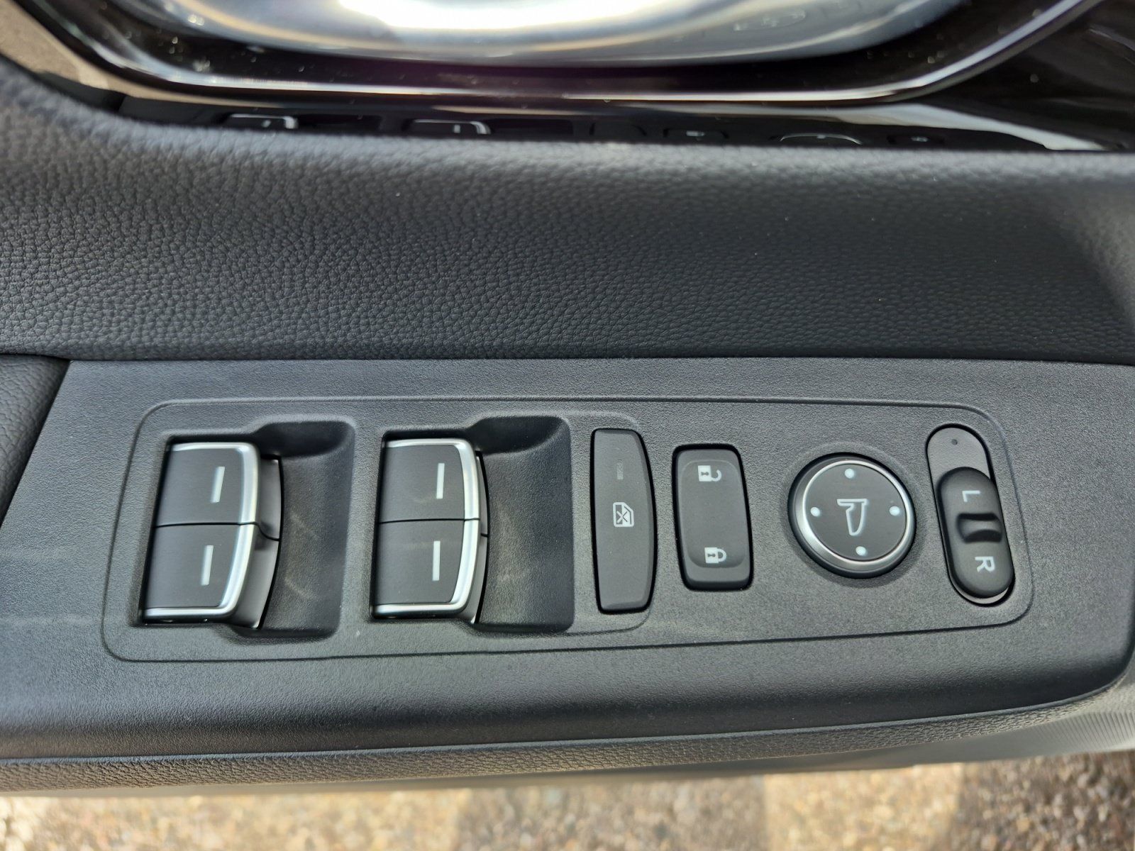 Used 2026 Honda CR-V EX-L image 15
