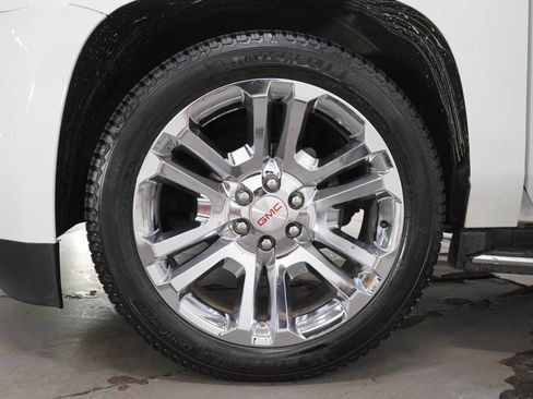 Used 2018 GMC Yukon SLT w/ Open Road Package AWD/4WD image 33
