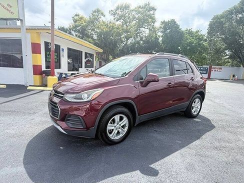 Used 2017 Chevrolet Trax LT AWD/4WD image 3