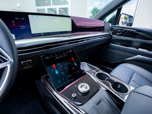 Used 2026 Cadillac Escalade IQL Sport 1 AWD/4WD image 41