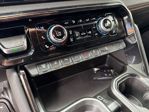 Used 2024 GMC Sierra 2500 AT4 w/ AT4 Preferred Package image 27