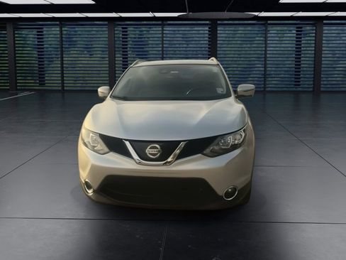 Used 2019 Nissan Rogue Sport SL image 3